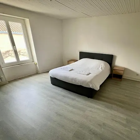 L 'echappee Du Clain Apartment *